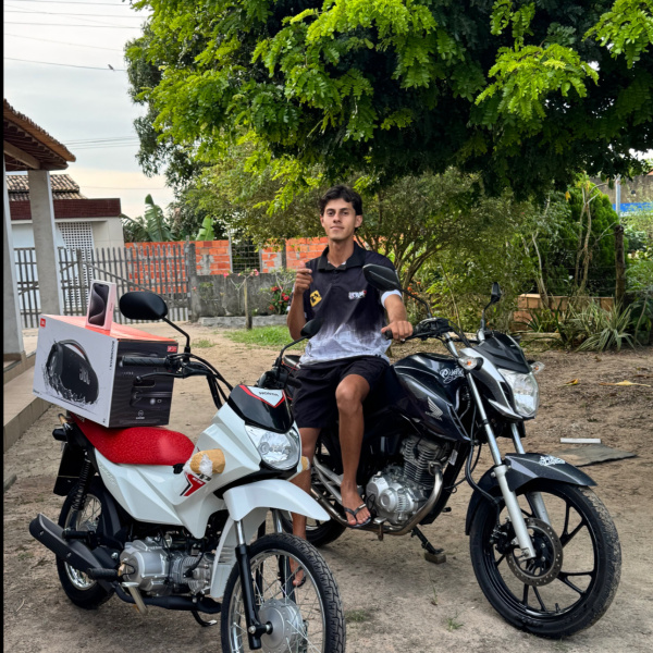 Iphone 15 Pro Max + Boombox 3 